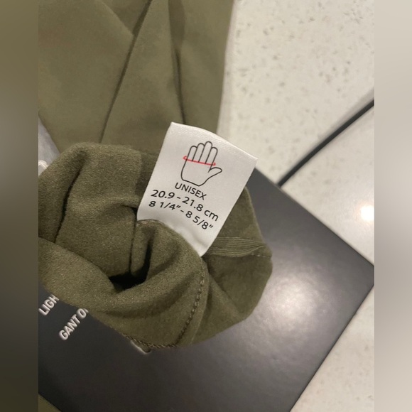 Arc’teryx RHO Glove new SizeM - Picture 5 of 10